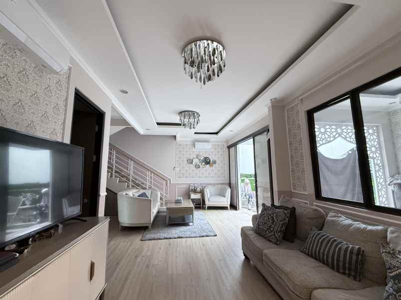 dijual rumah mewah cluster shinano jakarta garden city