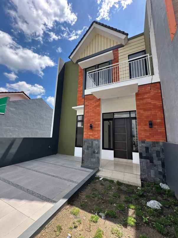 dijual rumah mewah dekat polinema malang