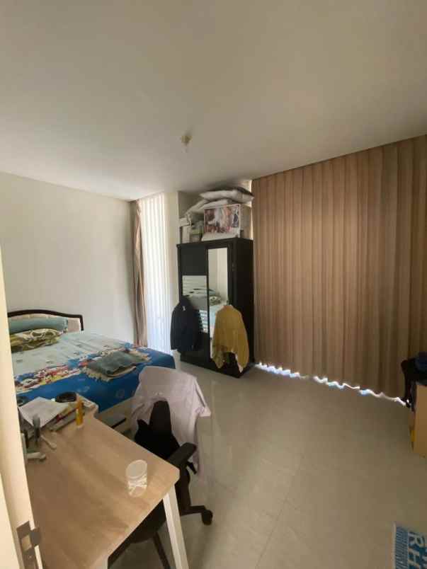 dijual rumah mewah grand pakuwon surabaya barat