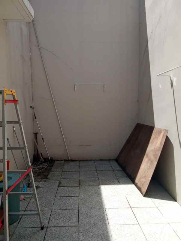 dijual rumah mewah grand pakuwon surabaya barat