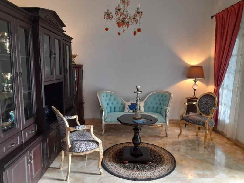 dijual rumah mewah srengseng kebon jeruk jakarta barat