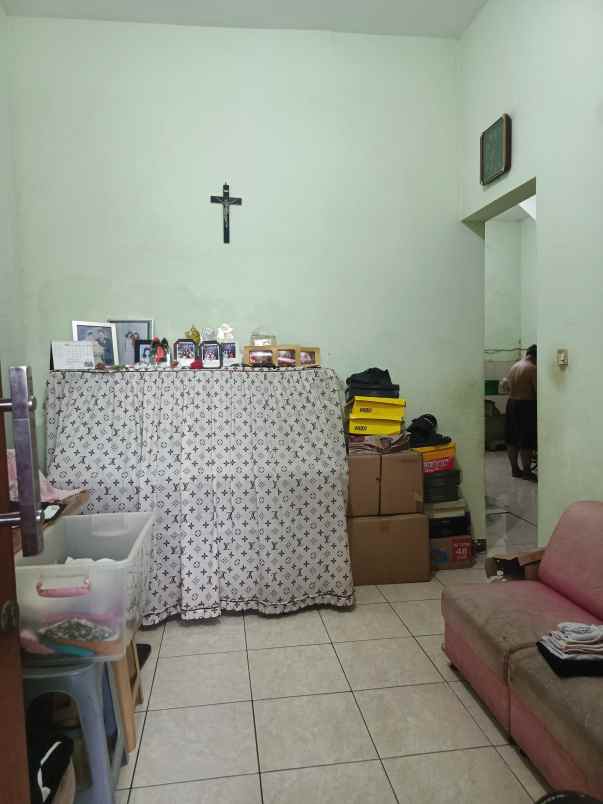 dijual rumah mulyosari
