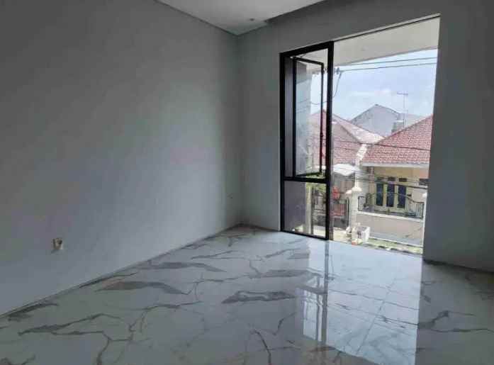 dijual rumah mulyosari