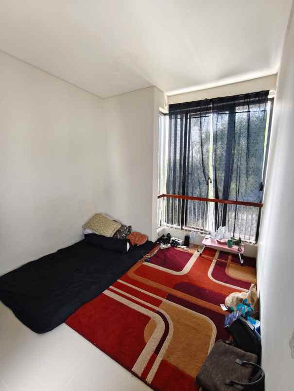 dijual rumah northwest lake