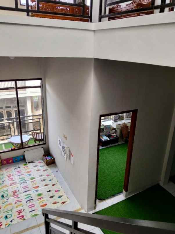 dijual rumah padasuka