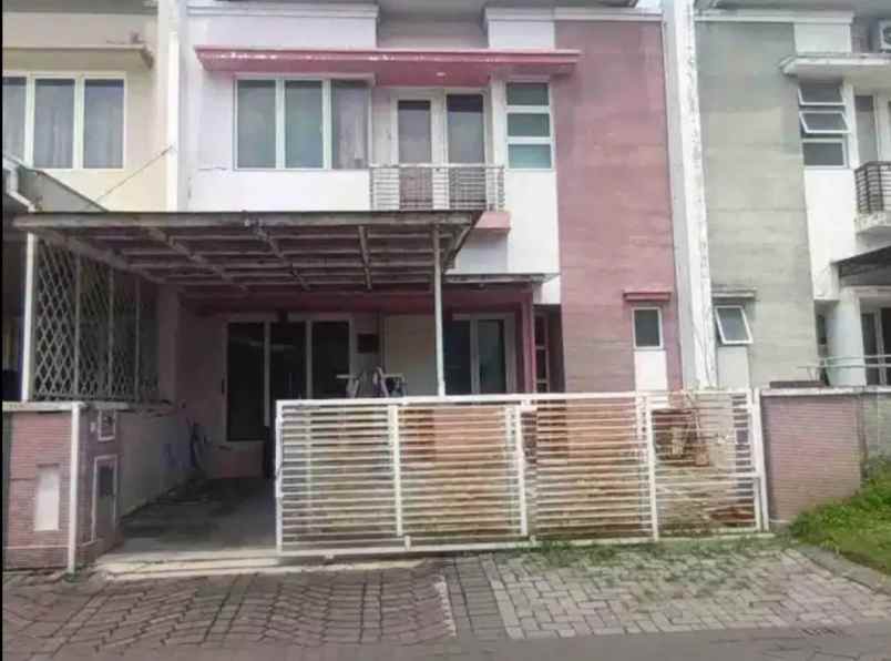 dijual rumah pakuwon city san diego