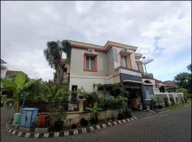 dijual rumah palm spring jambangan