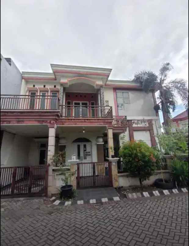 dijual rumah palm spring jambangan