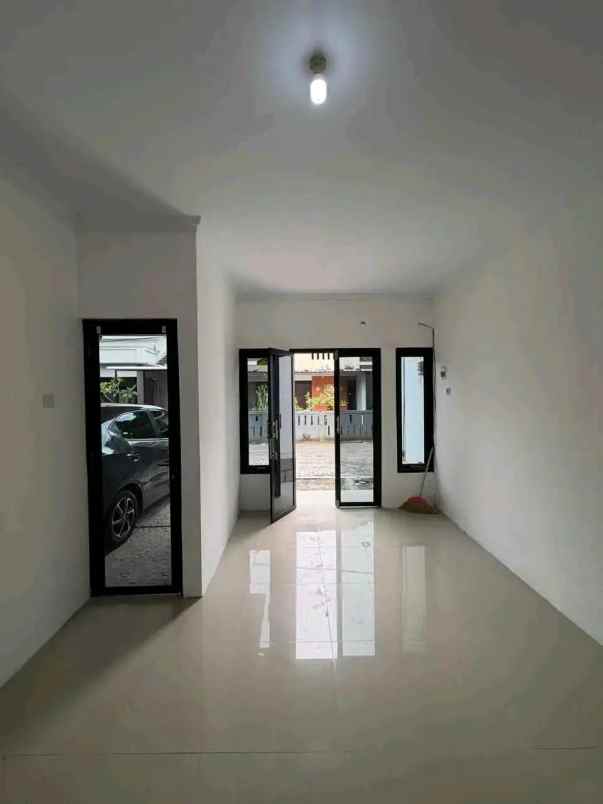 dijual rumah pamella 7