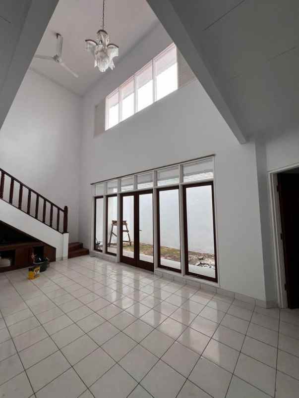 dijual rumah pancoran indah