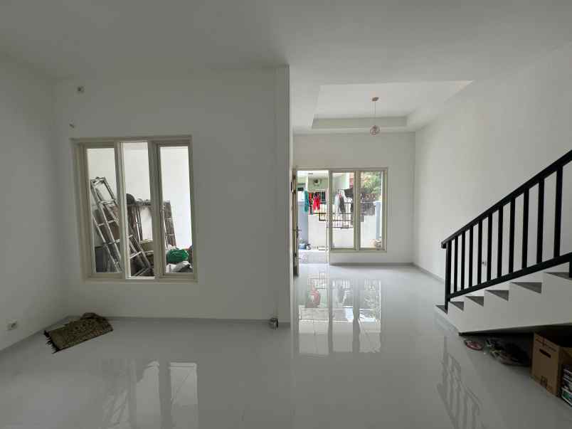 dijual rumah pantai mentari