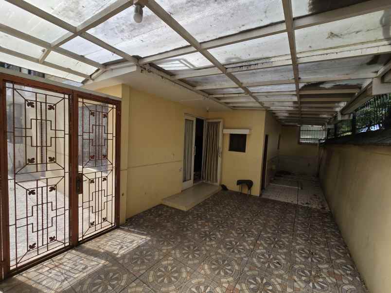 dijual rumah panunggangan barat