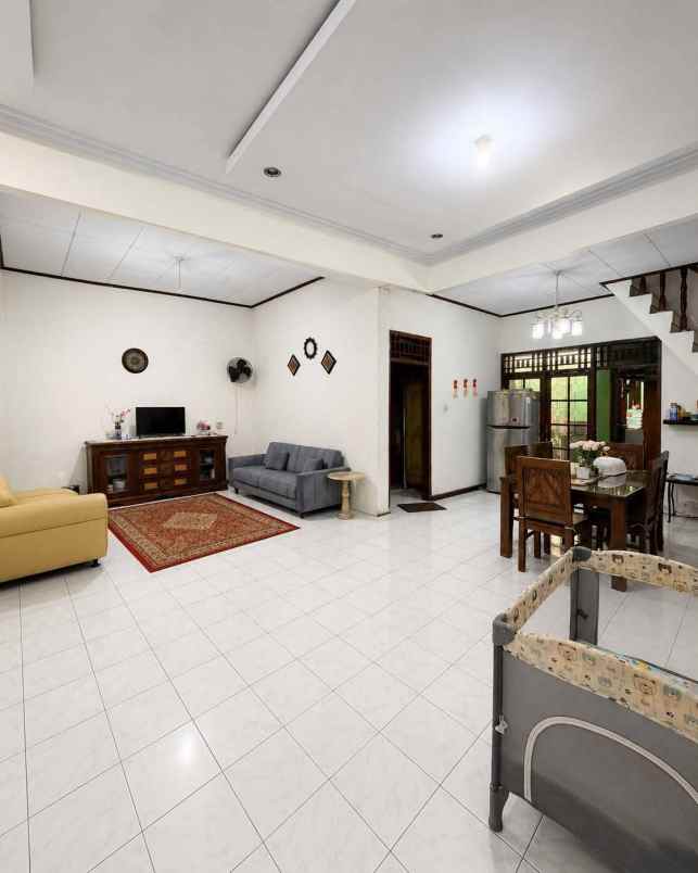 dijual rumah pejaten timur