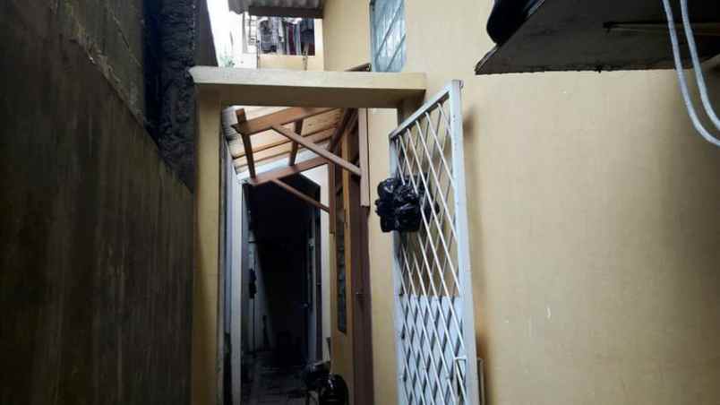 dijual rumah pela mampang
