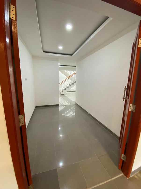 dijual rumah permata kemang bojong