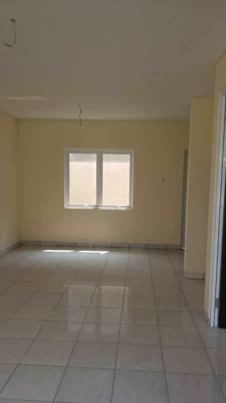 dijual rumah perumahan aeroland