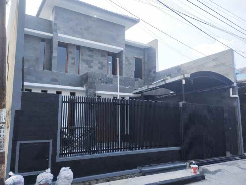 dijual rumah perumahan citra bumi
