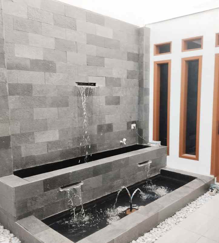 dijual rumah perumahan citra bumi