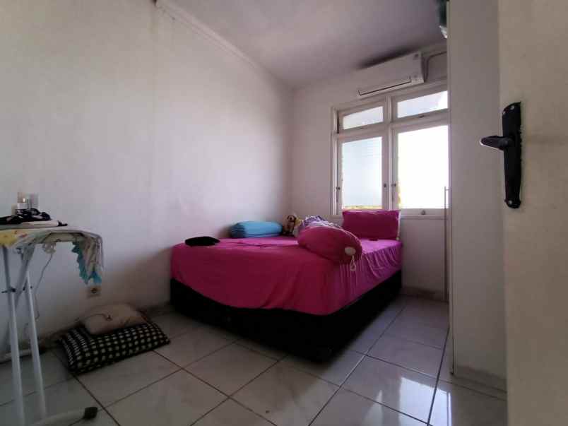 dijual rumah perumahan duta harapan