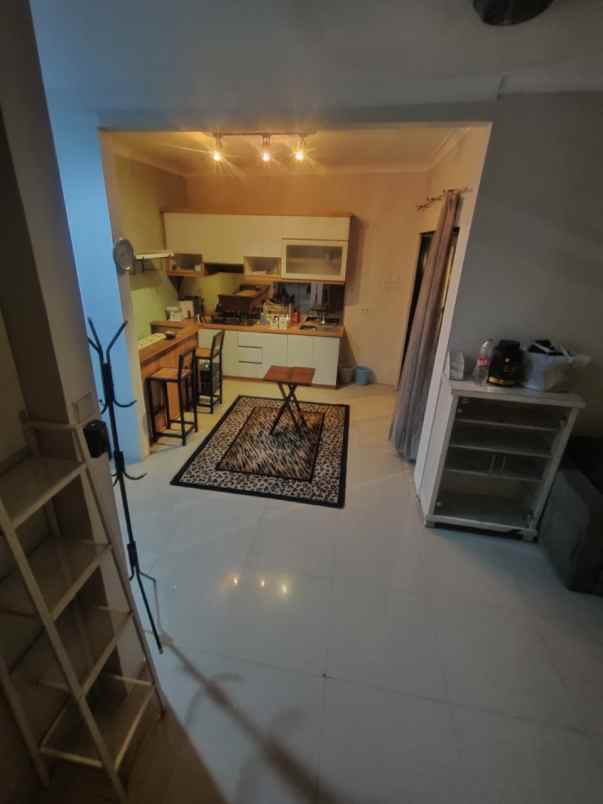 dijual rumah perumahan grand wisata