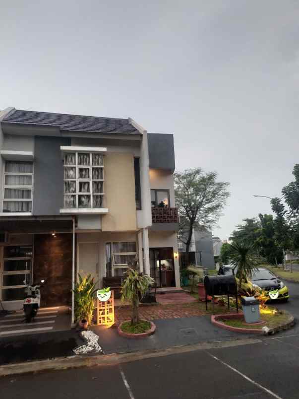 dijual rumah perumahan grand wisata
