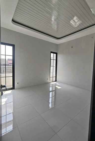 dijual rumah perumahan kepuh permai