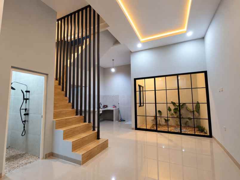 dijual rumah perumahan villa indah