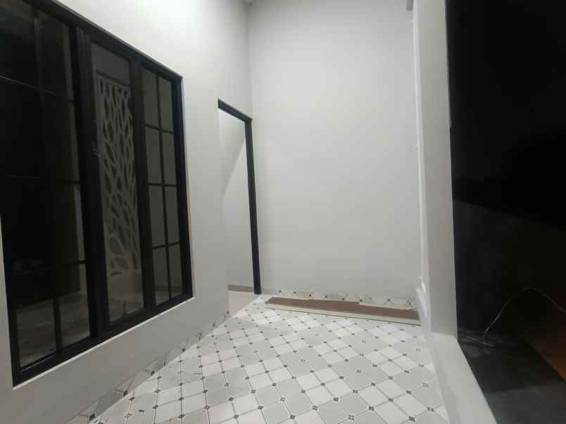 dijual rumah perumahan villa indah