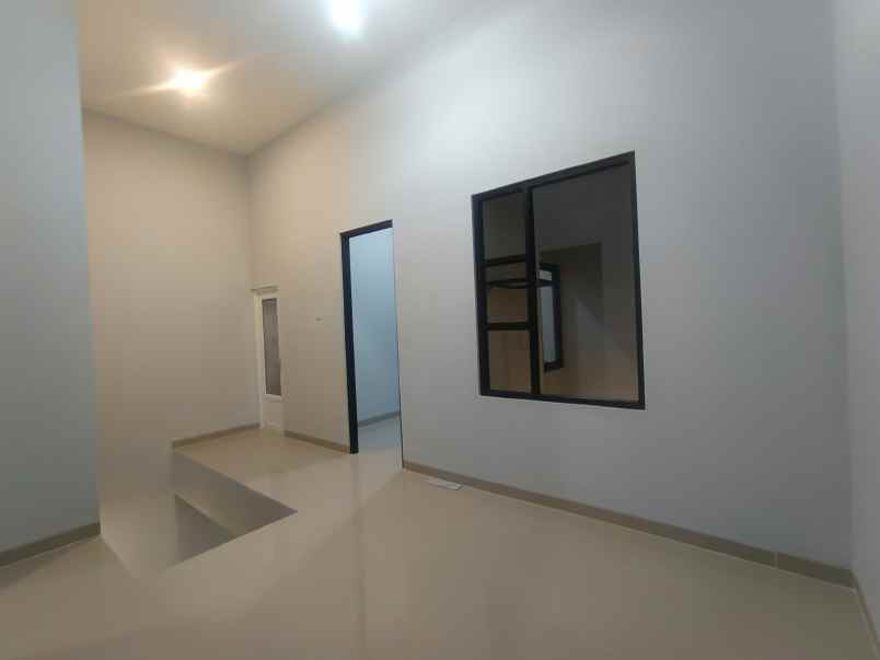 dijual rumah perumahan villa indah