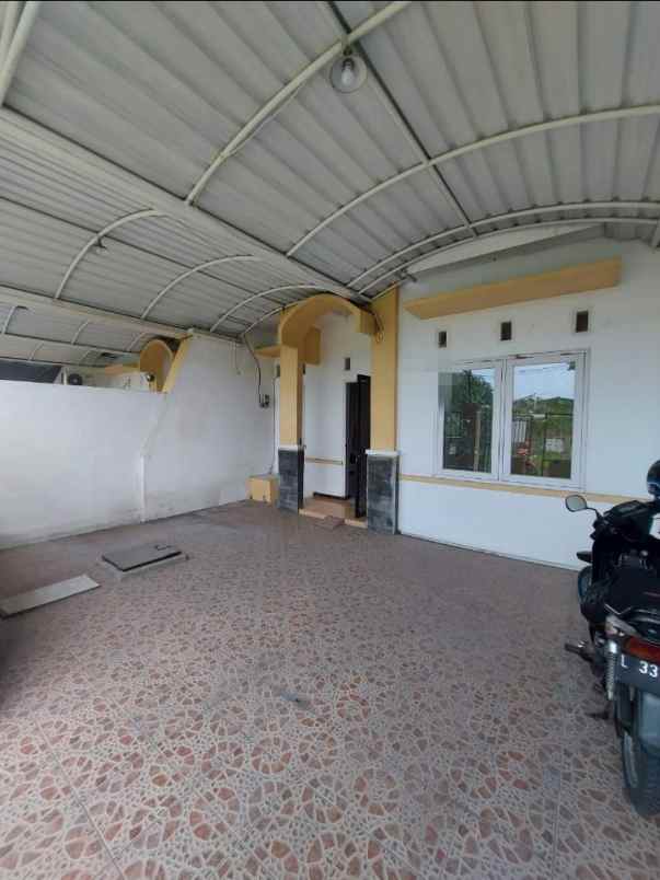 dijual rumah perumahan ykp rungkut