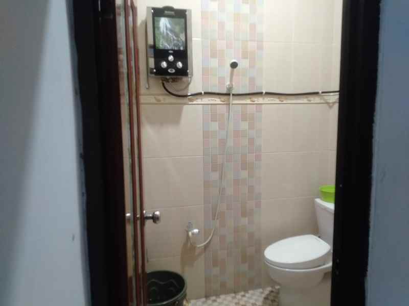 dijual rumah perumnas 1 cibodas