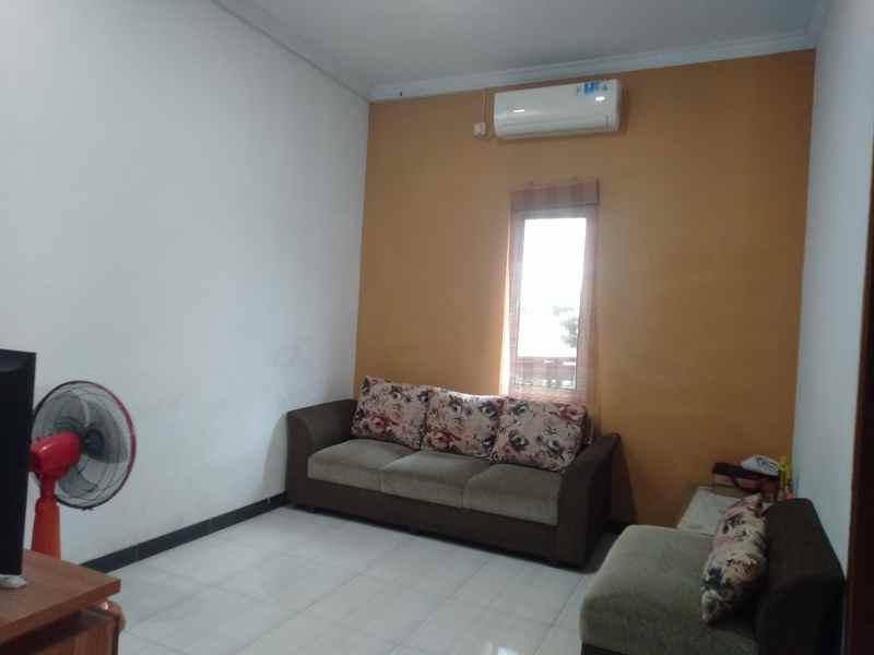 dijual rumah perumnas 1 cibodas