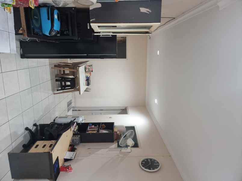 dijual rumah petir cipondoh tangerang