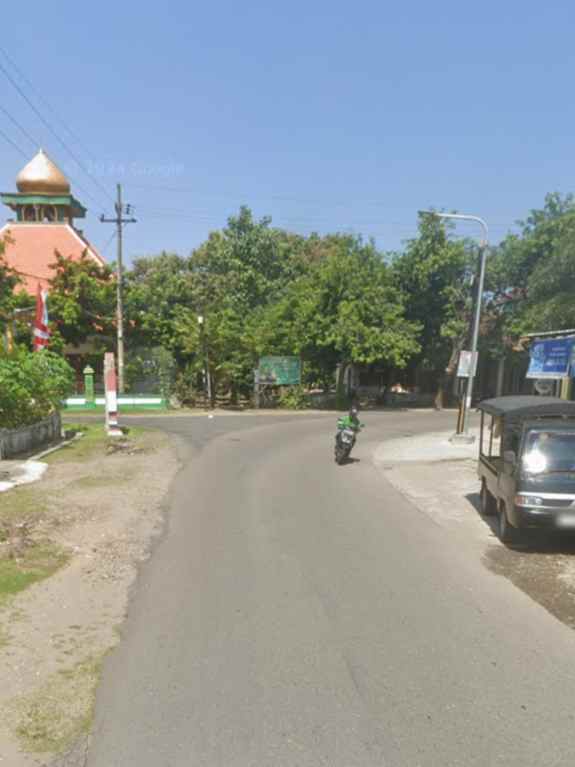 dijual rumah pinggir jalan utama
