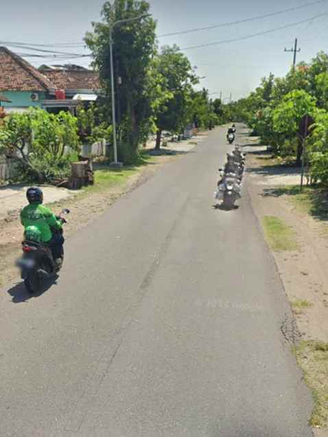 dijual rumah pinggir jalan utama