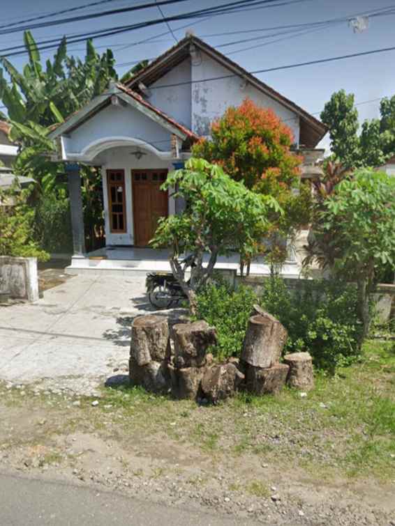 dijual rumah pinggir jalan utama