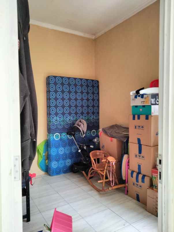 dijual rumah plumbon