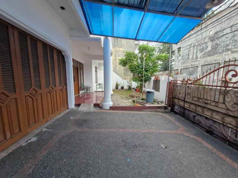dijual rumah pondok bambu
