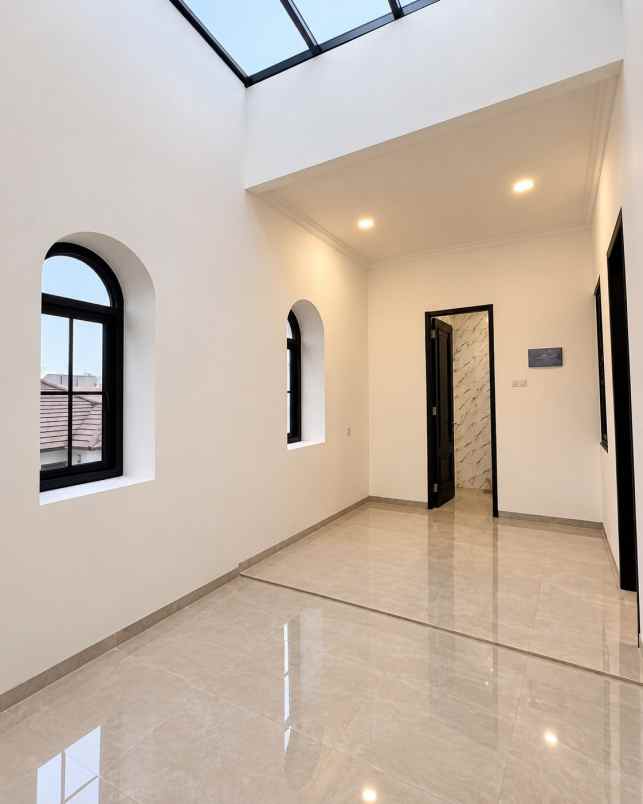 dijual rumah pondok bambu
