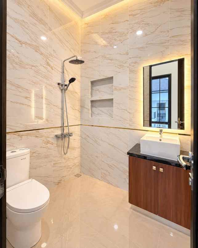 dijual rumah pondok bambu