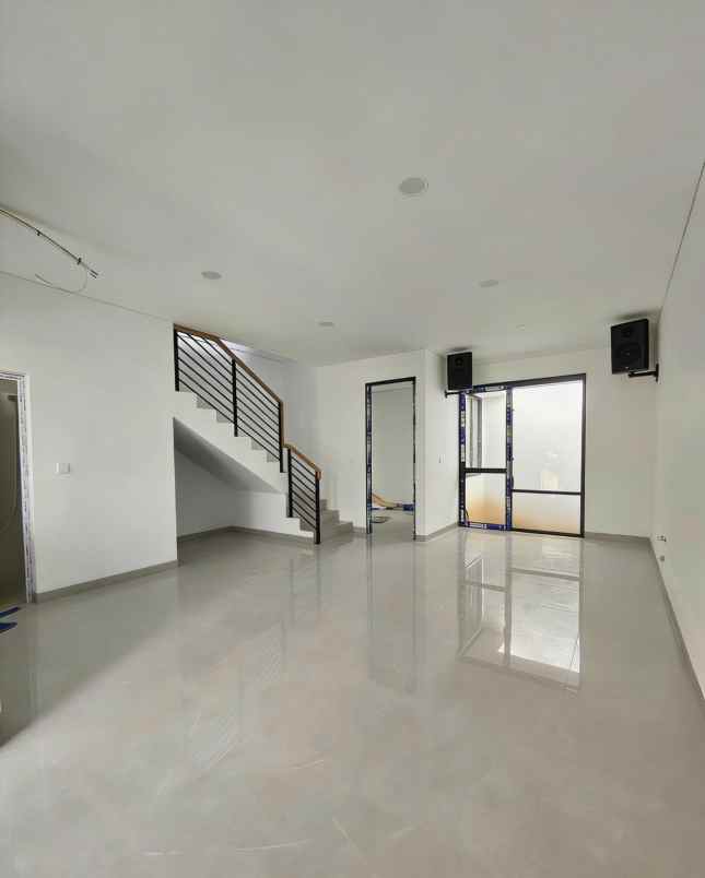 dijual rumah pondok bambu jakarta timur