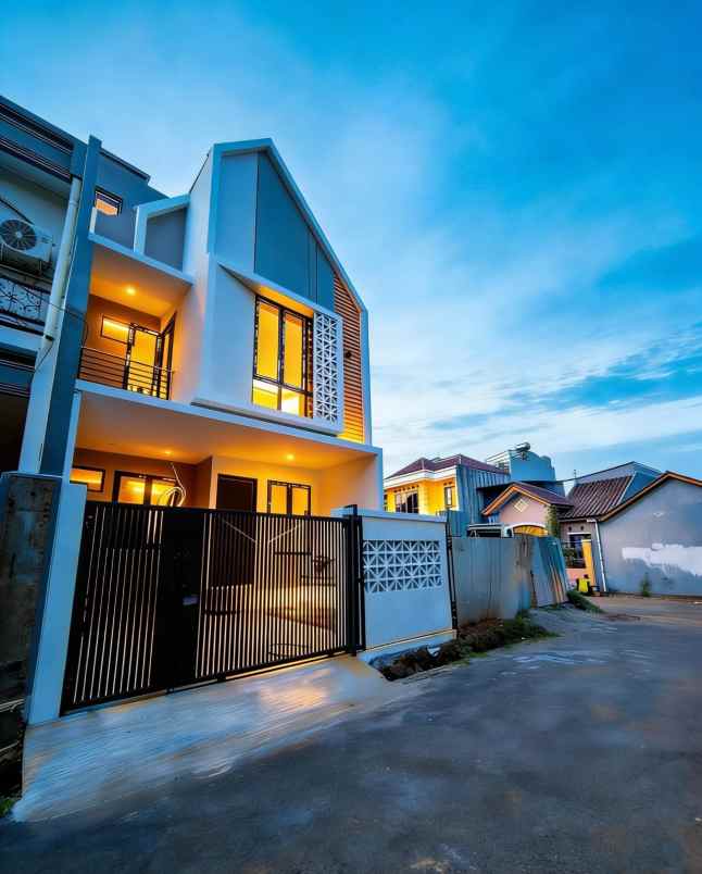 dijual rumah pondok bambu jakarta timur