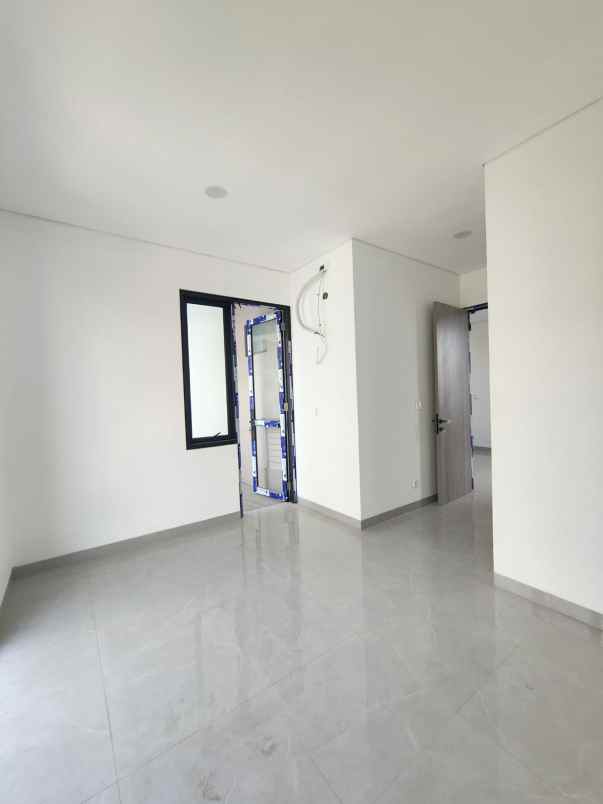 dijual rumah pondok bambu jakarta timur