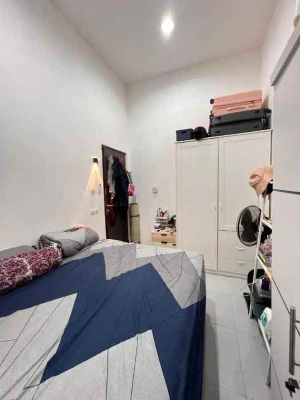 dijual rumah pondok kacang timur