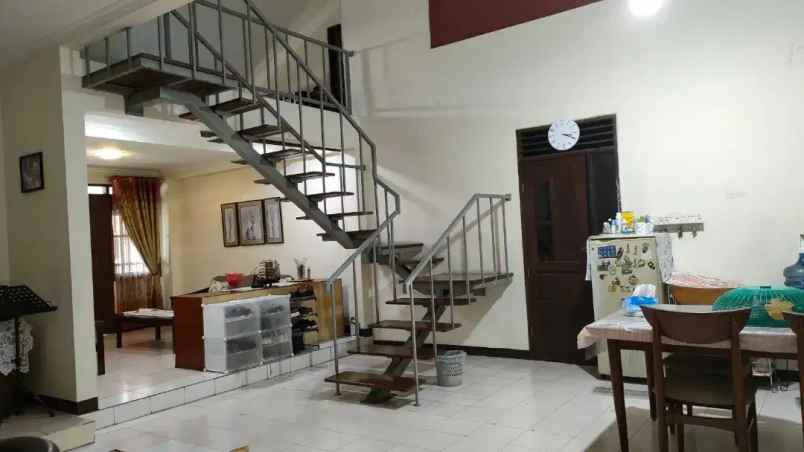 dijual rumah pondok kelapa