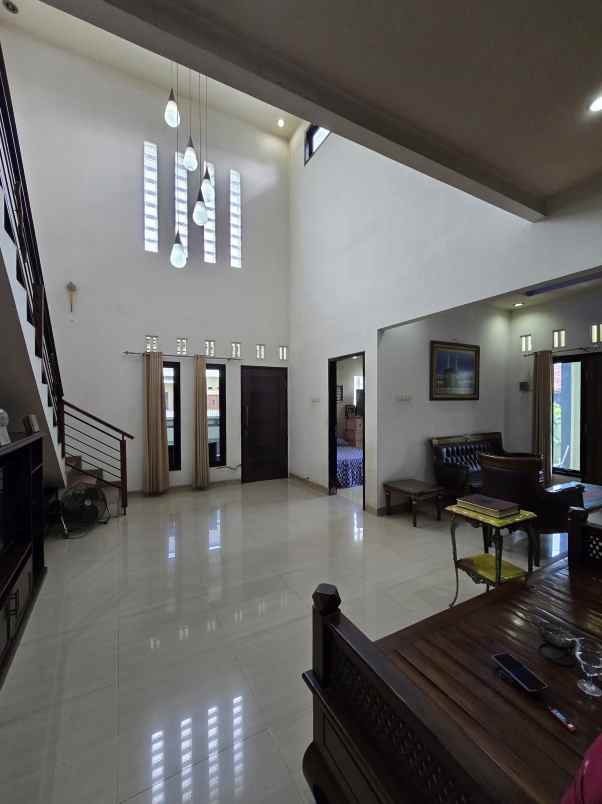 dijual rumah pondok kelapa