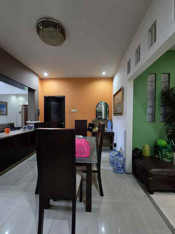 dijual rumah pondok kelapa