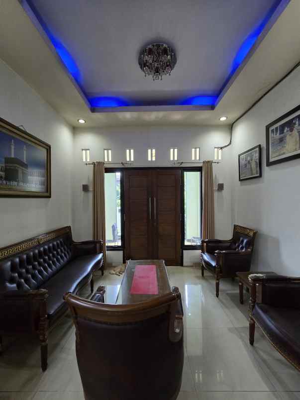 dijual rumah pondok kelapa