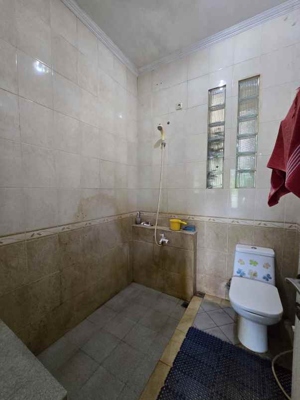 dijual rumah pondok kelapa