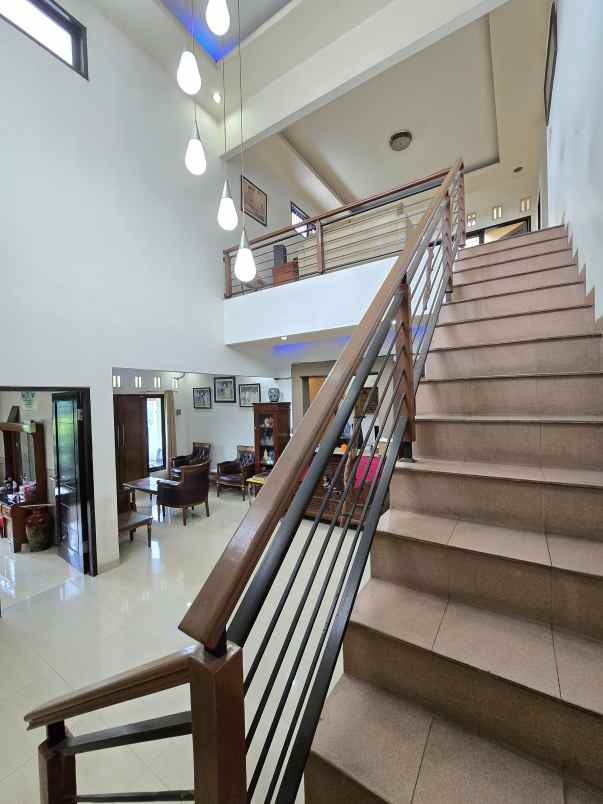 dijual rumah pondok kelapa